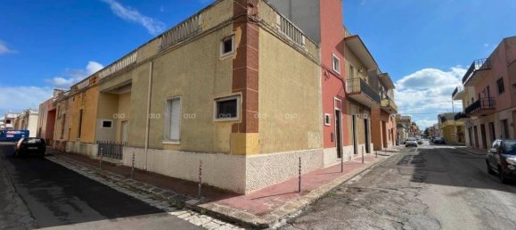 10 rooms Apartment in Galatina, Italy No. 28826 2