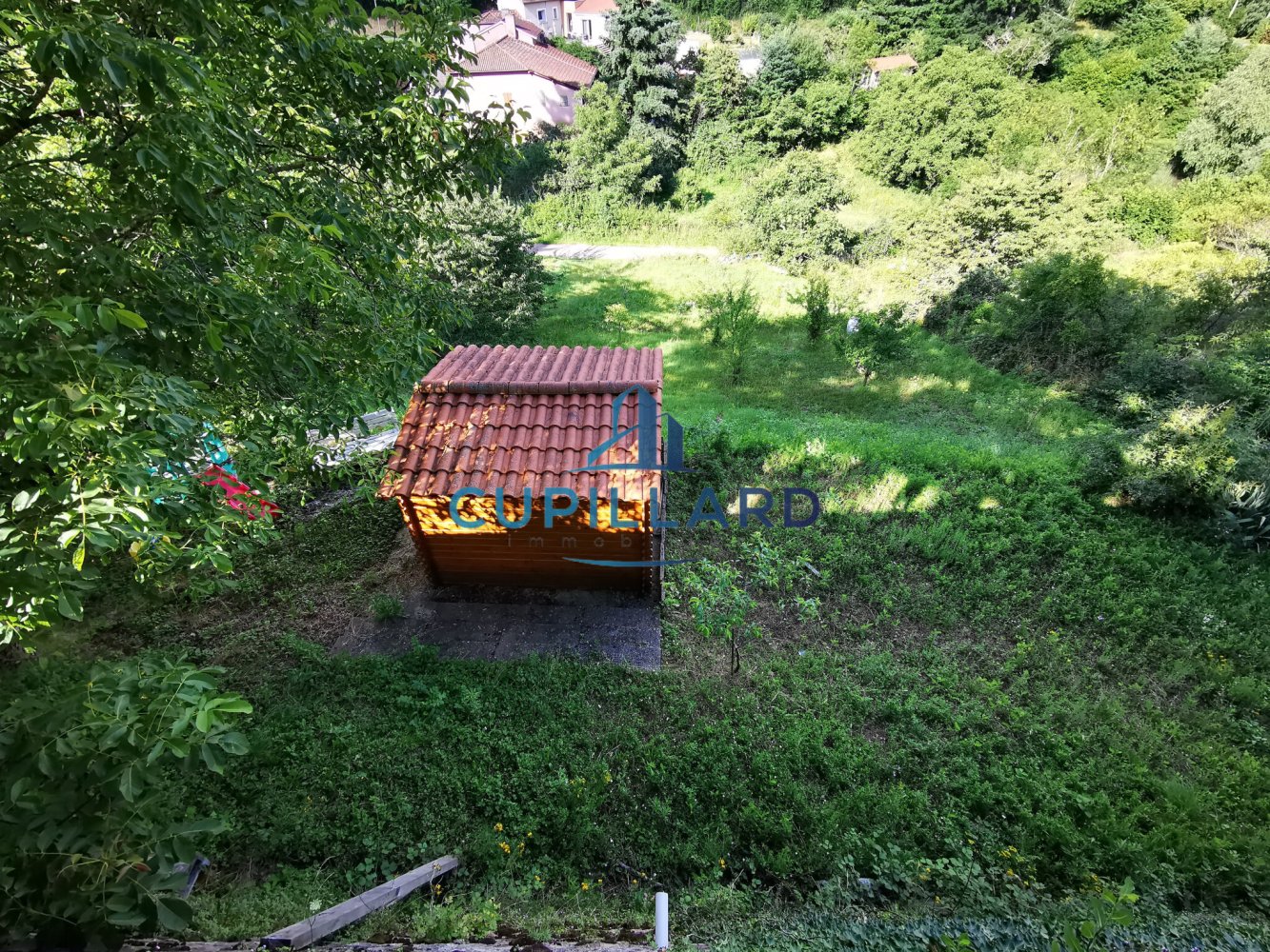 Casa de 3 dormitorios en Saint-Haon-le-Chatel, France No. 200171