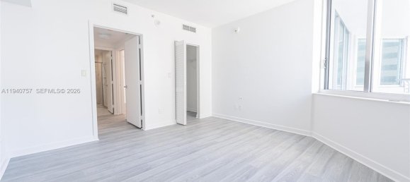 2 dormitorios propiedad comercial en venta en Miami, Miami-Dade, Florida, USA № 614500 2