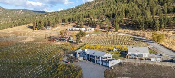 2 bedrooms House in British Columbia, Canada No. 1172 3