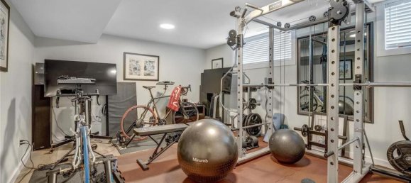 2 bedrooms House in British Columbia, Canada No. 1172 11