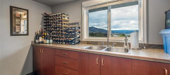 2 bedrooms House in British Columbia, Canada No. 1172 9