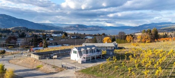 2 bedrooms House in British Columbia, Canada No. 1172 2