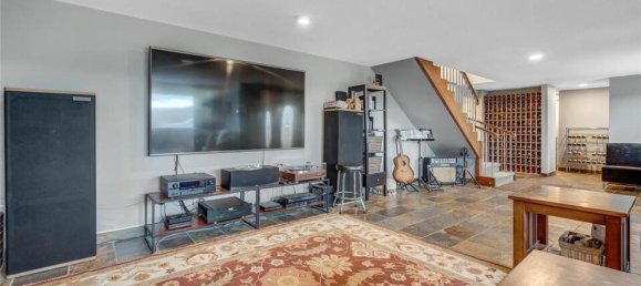 2 bedrooms House in British Columbia, Canada No. 1172 8