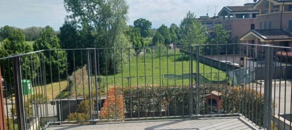 2 bedrooms Apartment in Parma, Italy No. 280807 6