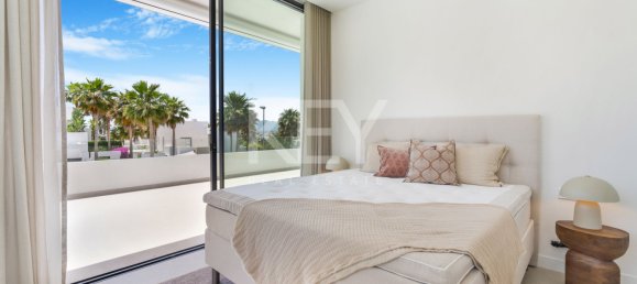 6 bedrooms Villa in Marbella, Spain No. 109023 20