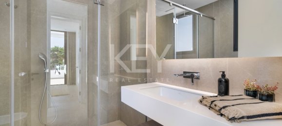 6 bedrooms Villa in Marbella, Spain No. 109023 26