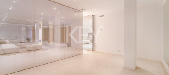 6 bedrooms Villa in Marbella, Spain No. 109023 13