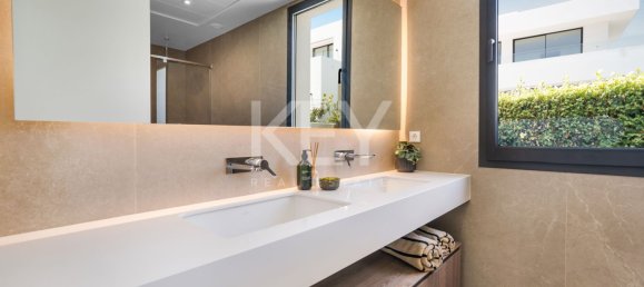 6 bedrooms Villa in Marbella, Spain No. 109023 33