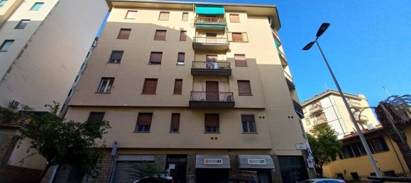 3 bedrooms Apartment in Florence, Italy No. 378059 27