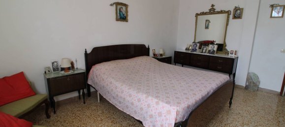 3 bedrooms Apartment in Florence, Italy No. 378059 13