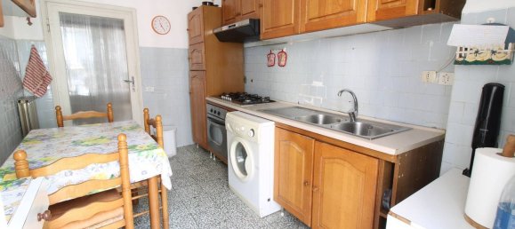 3 bedrooms Apartment in Florence, Italy No. 378059 7