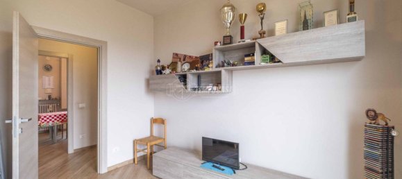 2 Schlafzimmer Wohnung in Novara, Italy, Nr. 284181 4