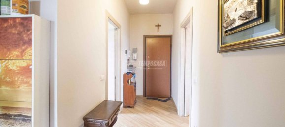 2 Schlafzimmer Wohnung in Novara, Italy, Nr. 284181 18