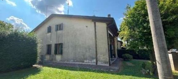 3 rooms Apartment in Santa Maria di Sala, Italy No. 15458 8
