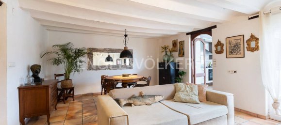 5 bedrooms House in Requena, Spain No. 177243 2