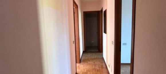 4 rooms Villa in Cislago, Italy No. 35350 20