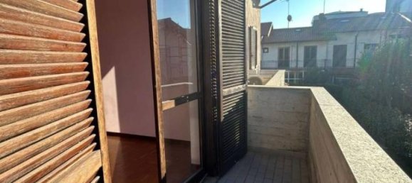 4 rooms Villa in Cislago, Italy No. 35350 14