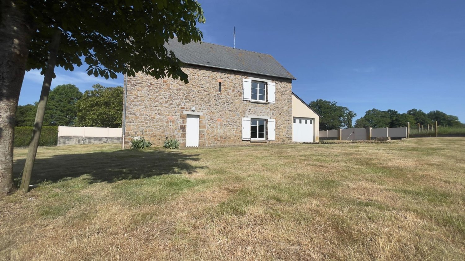 Дом с 4 спальнями в Сен-Фрэмбо-де-Прьер, Франция № 320280