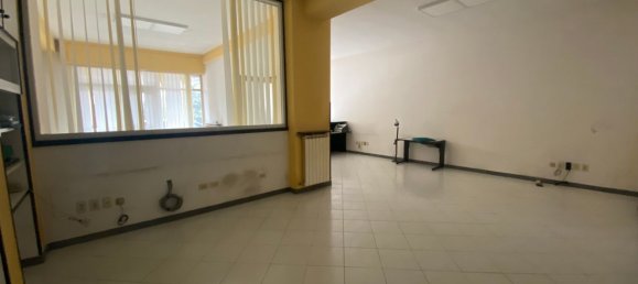 81m² Office in Bastia Umbra, Italy No. 77464 8
