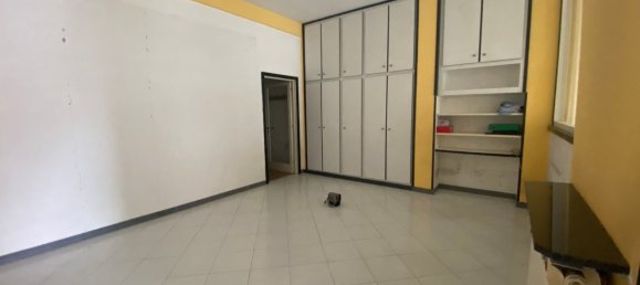 81m² Office in Bastia Umbra, Italy No. 77464 13