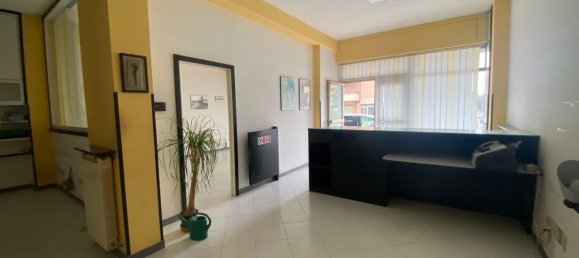 81m² Office in Bastia Umbra, Italy No. 77464 6