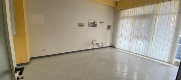 81m² Office in Bastia Umbra, Italy No. 77464 11