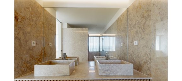 5 bedrooms Villa in Lisbon, Portugal No. 250578 34