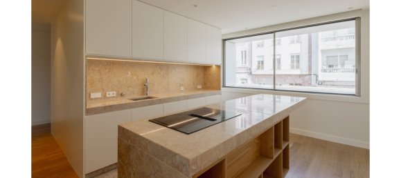 5 bedrooms Villa in Lisbon, Portugal No. 250578 12