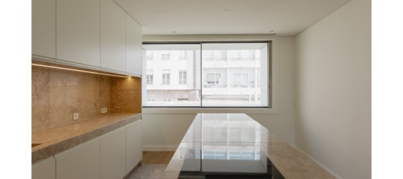 5 bedrooms Villa in Lisbon, Portugal No. 250578 14