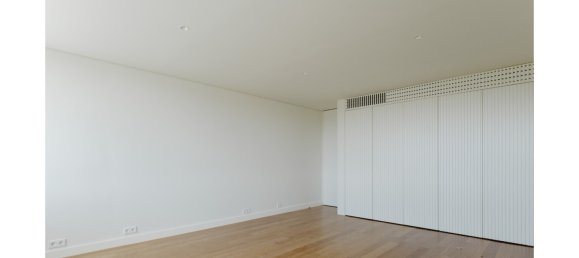 5 bedrooms Villa in Lisbon, Portugal No. 250578 25