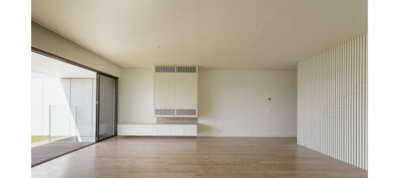 5 bedrooms Villa in Lisbon, Portugal No. 250578 8