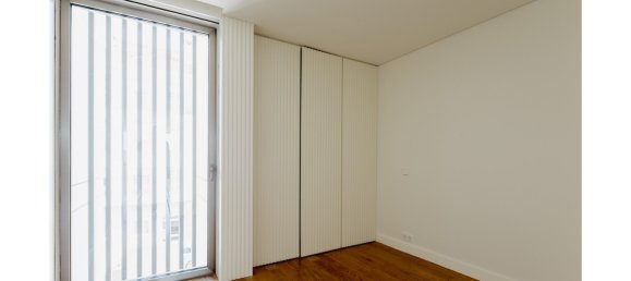 5 bedrooms Villa in Lisbon, Portugal No. 250578 27