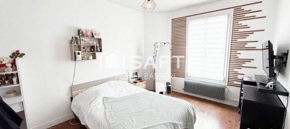 2 bedrooms House in Le Plessis-Bouchard, France No. 284680 11