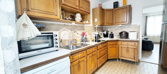 2 bedrooms House in Le Plessis-Bouchard, France No. 284680 5