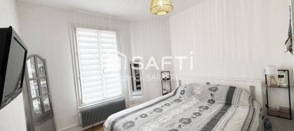 2 bedrooms House in Le Plessis-Bouchard, France No. 284680 12