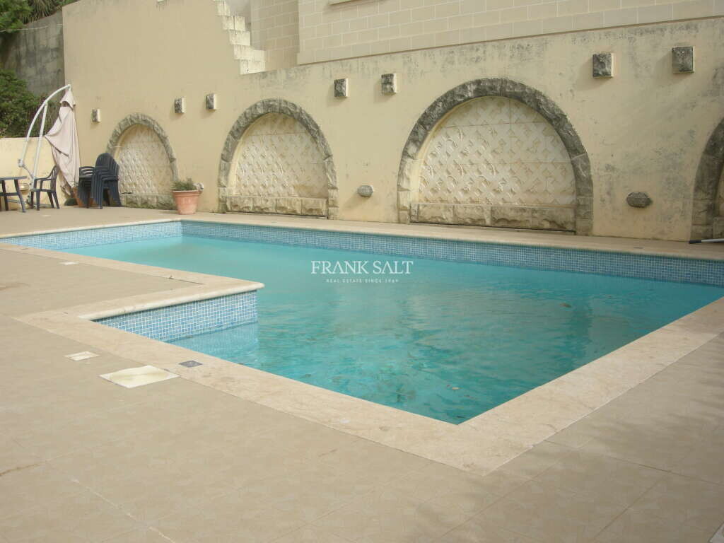 3 bedrooms Bungalow in Naxxar, Malta No. 3270