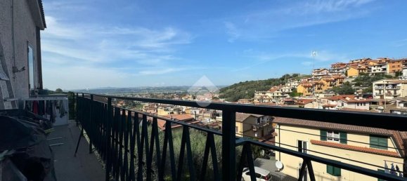 3 rooms Apartment in Monterotondo, Italy No. 273791 4