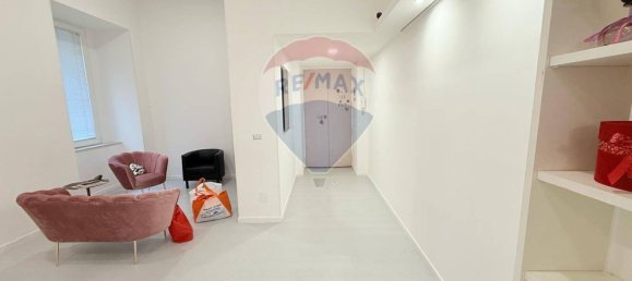 1 chambre Appartement à Naples, Italy No. 167991 10