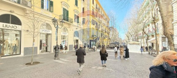 1 chambre Appartement à Naples, Italy No. 167991 3