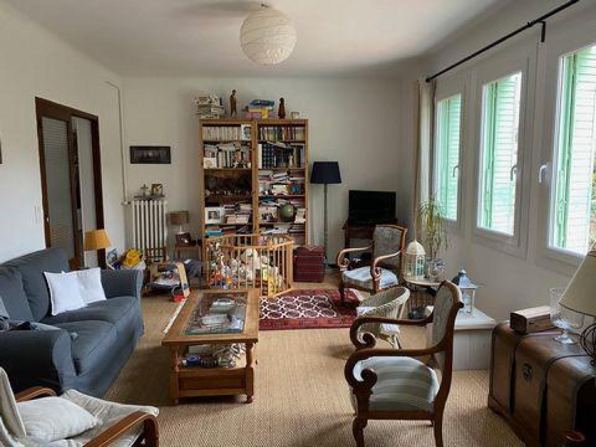 4 bedrooms House in Orange, France No. 11203