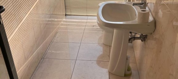 2190m² Warehouse in Massa, Italy No. 69625 5