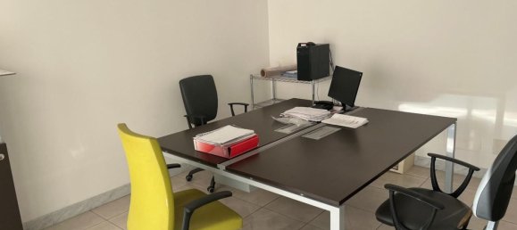 2190m² Warehouse in Massa, Italy No. 69625 2