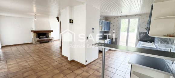 Casa de 5 dormitorios en Val-d'Oise, France No. 290938 2