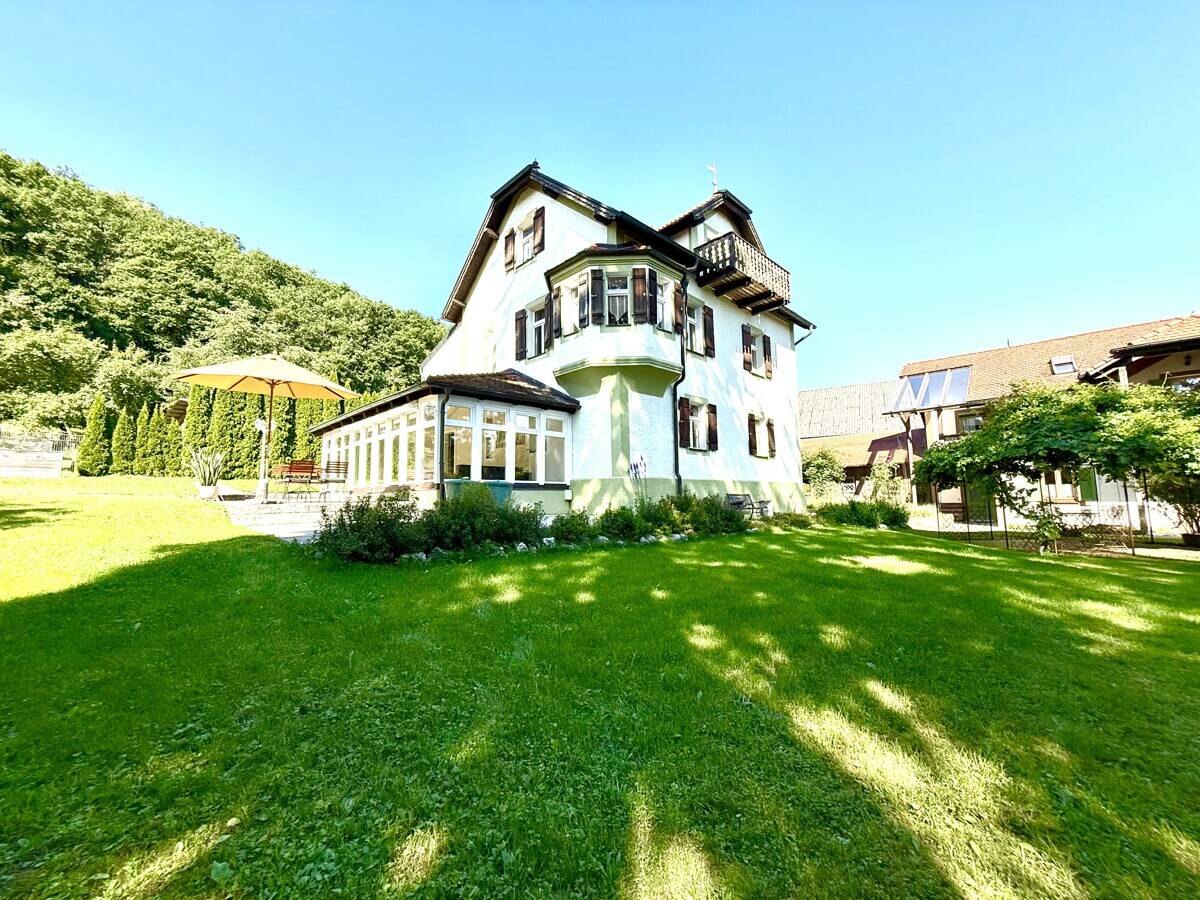 9 غرف نوم فيلا في Regensburg, Germany رقم 328384