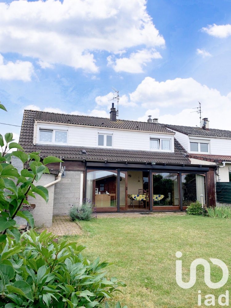 Casa de 4 dormitorios en Sainghin-en-Weppes, France No. 252448