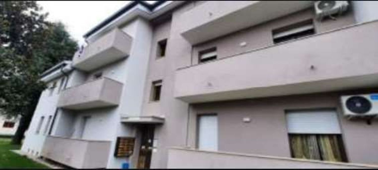 Квартира с 3 спальнями в Порденоне, Италия № 381263