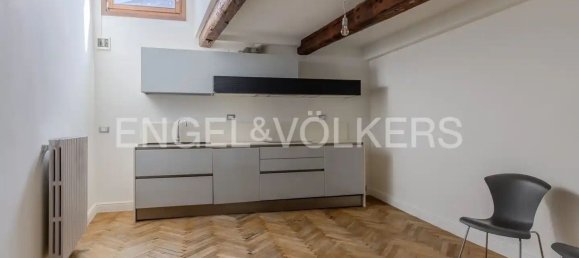 6 rooms Penthouse in Venice, Italy No. 136024 11