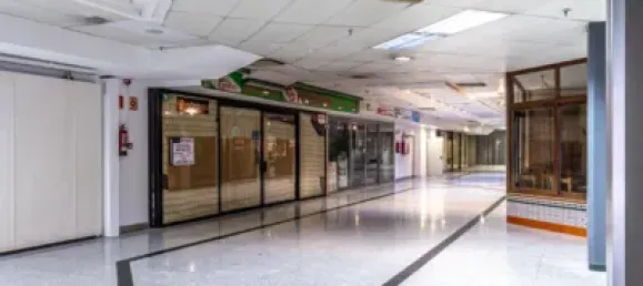  عقار تجاري في Granada, Spain 25متر مربع رقم 181206 2