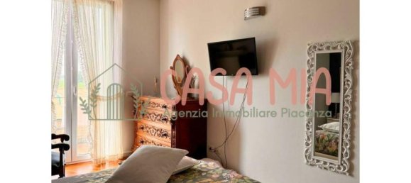 3 rooms Apartment in Gragnano Trebbiense, Italy No. 129297 5